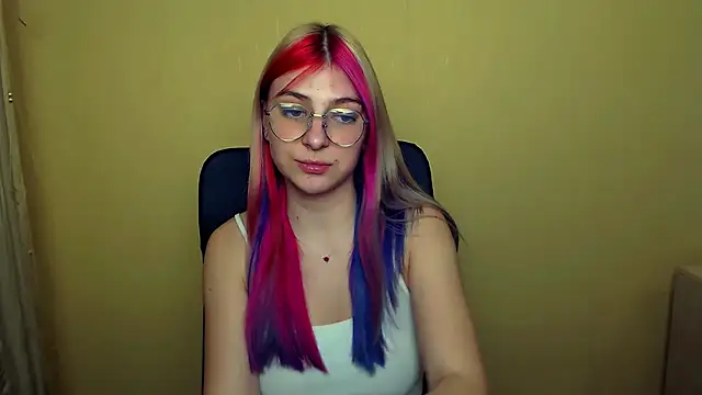 Snapshot of Luna_Lush_ chatting on March 2025 10:45:01 AM Luna Lush online show from March 2025 10:45:01 AM