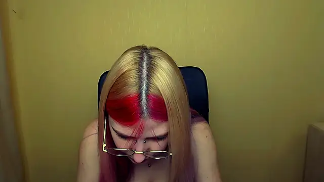 Snapshot of Luna_Lush_ chatting on March 2025 11:29:02 AM Luna Lush online show from March 2025 11:29:02 AM