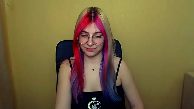 Snapshot of Luna_Lush_ chatting on March 2025 11:38:02 AM Luna Lush online show from March 2025 11:38:02 AM