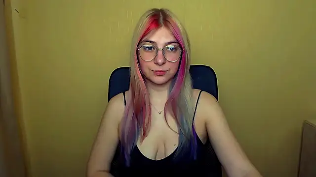 Snapshot of Luna_Lush_ chatting on March 2025 09:04:02 AM Luna Lush online show from March 2025 09:04:02 AM