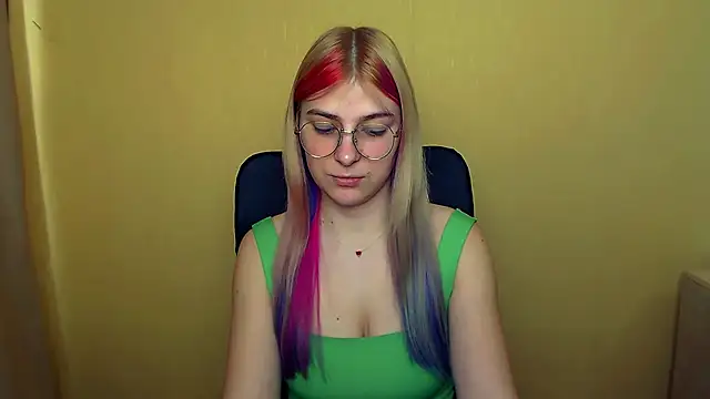 Snapshot of Luna_Lush_ chatting on March 2025 11:32:01 AM Luna Lush online show from March 2025 11:32:01 AM