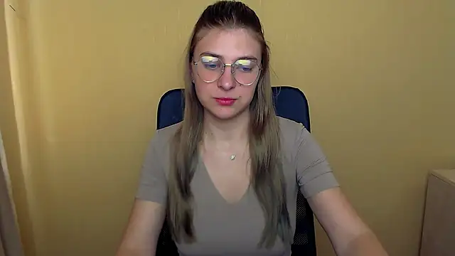 Snapshot of Luna_Lush_ chatting on September 2025 12:53:01 PM Luna Lush online show from September 2025 12:53:01 PM