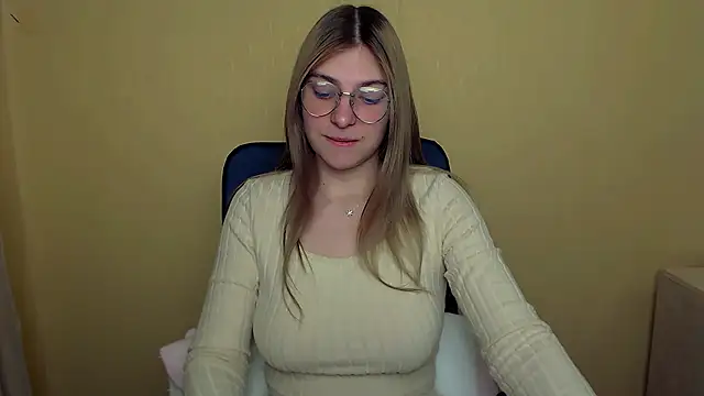 Snapshot of Luna_Lush_ chatting on October 2025 08:42:02 AM Luna Lush online show from October 2025 08:42:02 AM