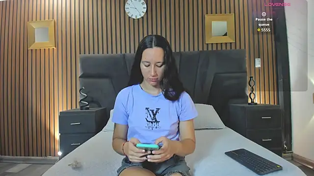 AmatistaLux  online show from November 2025 02:28:01 PM