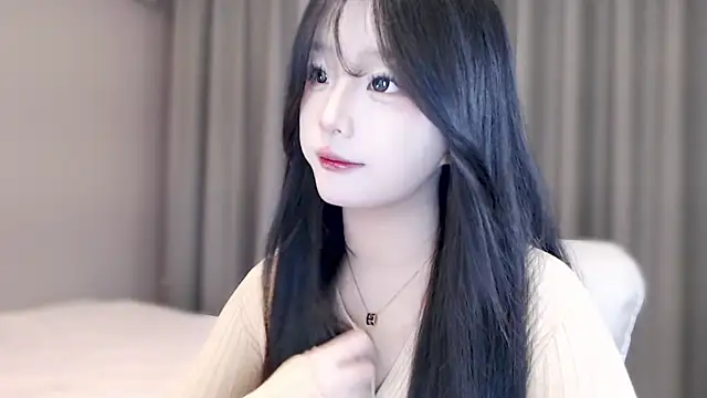 Snapshot of Legend-Night chatting on December 2024 10:18:01 AM Legend-Night online show from December 2024 10:18:01 AM