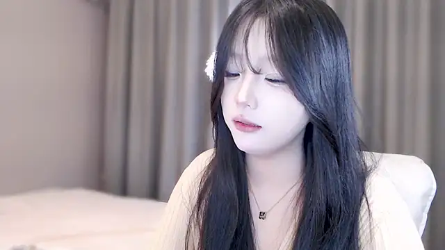 Snapshot of Legend-Night chatting on December 2024 01:22:01 PM Legend-Night online show from December 2024 01:22:01 PM