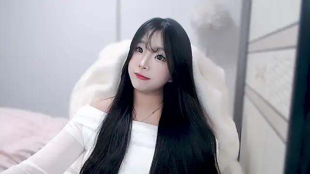 Snapshot of Legend-Night chatting on February 2025 11:32:02 AM Legend-Night online show from February 2025 11:32:02 AM