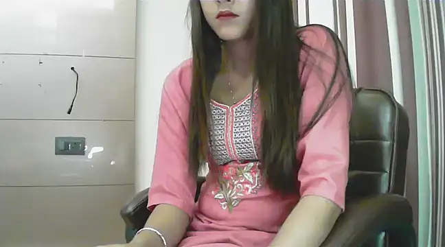 collage hoty online show from March 2025 11:38:01 PM