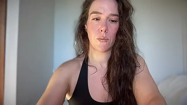 MilkyHoneyLullabies online show from September 2025 12:16:01 PM