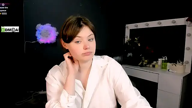 Snapshot of nikole_kitt chatting on February 2025 01:41:02 AM nikole kitt online show from February 2025 01:41:02 AM