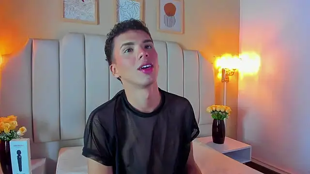 SEANTROYY online show from October 2025 03:59:01 AM