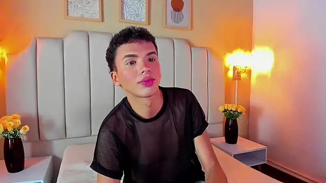 SEANTROYY online show from October 2025 04:02:01 AM