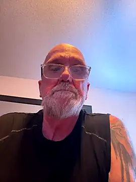 Snapshot of randyboyie chatting on October 2025 02:45:02 AM randyboyie online show from October 2025 02:45:02 AM