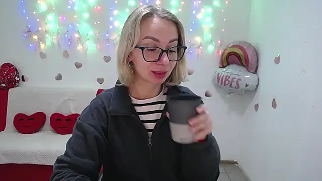 VasilisaSii online show from October 2025 05:06:02 AM