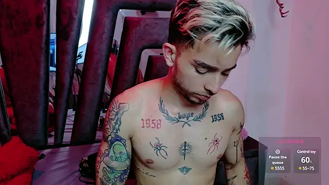 AliceandMax online show from February 2025 07:36:01 PM