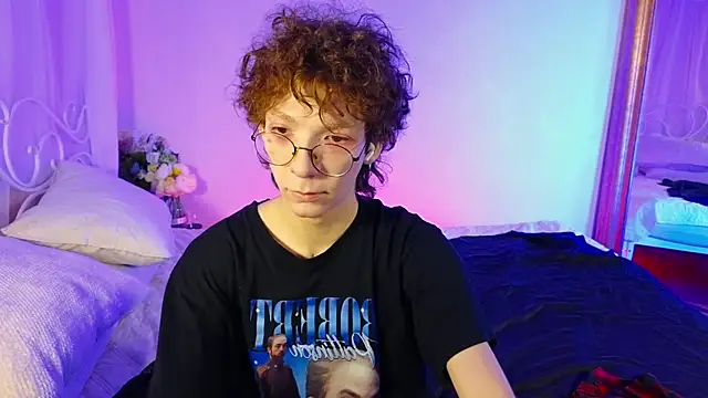 Snapshot of TommieH chatting on February 2025 05:42:02 AM TommieH online show from February 2025 05:42:02 AM