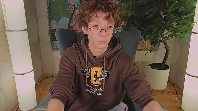 Snapshot of TommieH chatting on February 2025 05:26:01 AM TommieH online show from February 2025 05:26:01 AM