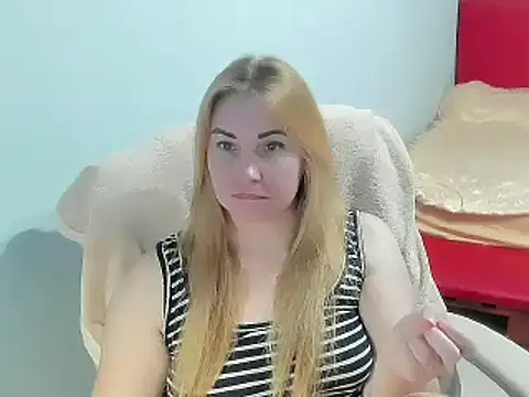SkarletXDream online show from March 2025 06:21:02 PM