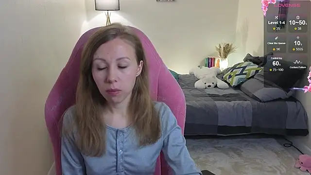 Lill Mary online show from October 2025 01:03:02 AM