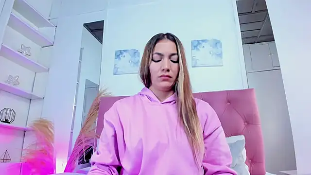 Mia Malkovaa  online show from February 2025 01:55:02 PM