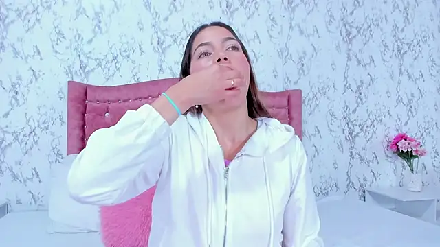 Mia Malkovaa  online show from September 2025 04:23:02 PM