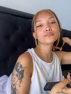 baby lizy online show from December 2024 07:28:02 PM