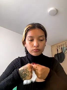 baby lizy online show from October 2025 08:18:02 PM