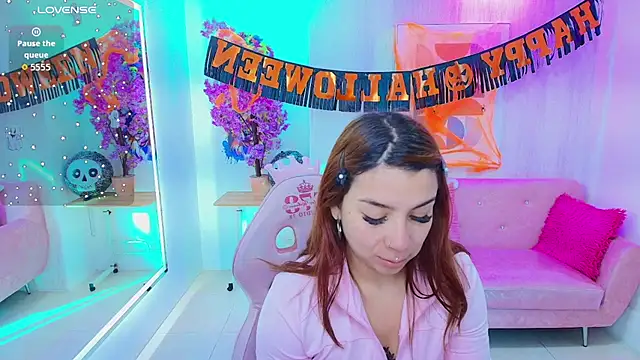 Gabby evanns online show from November 2025 12:04:02 PM