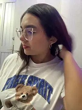 Snapshot of camianddanna chatting on November 2025 01:16:01 AM camianddanna online show from November 2025 01:16:01 AM