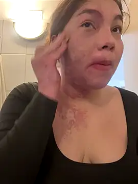 WhiteWomen online show from September 2025 07:08:01 PM