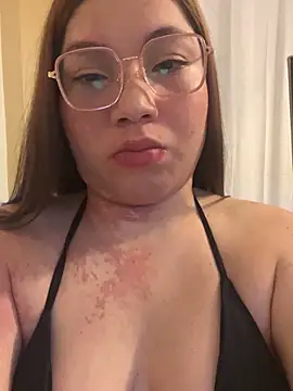 WhiteWomen online show from October 2025 12:08:02 AM