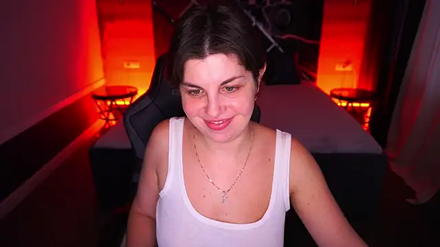 Snapshot of MirandaWong chatting on November 2025 06:45:01 AM MirandaWong online show from November 2025 06:45:01 AM