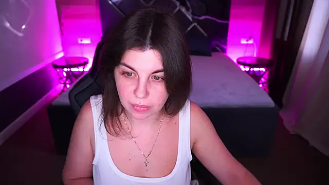 Snapshot of MirandaWong chatting on November 2025 06:45:02 AM MirandaWong online show from November 2025 06:45:02 AM