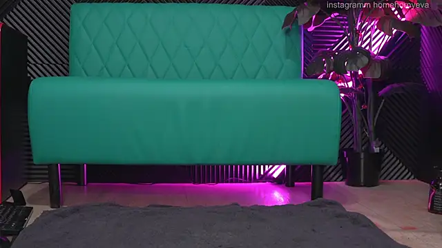 Snapshot of home_horny_eva chatting on February 2025 08:13:02 AM home horny eva online show from February 2025 08:13:02 AM