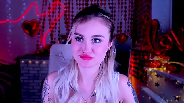  Ravenaa online show from February 2025 02:33:01 PM