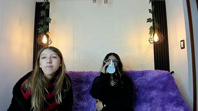 BRIAR AND BLAIR online show from October 2025 01:03:02 PM