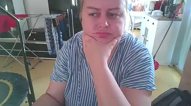 Meliss Official9 online show from February 2025 07:15:01 AM