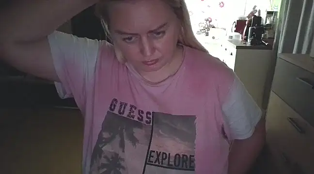 Meliss Official9 online show from February 2025 09:43:02 PM