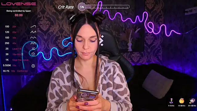 Snapshot of VelvetSkyy chatting on December 2024 10:52:01 AM VelvetSkyy online show from December 2024 10:52:01 AM