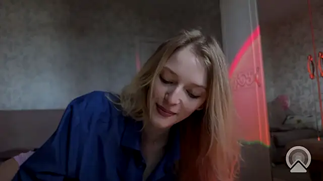 Evvie Summn1 online show from September 2025 03:51:01 AM