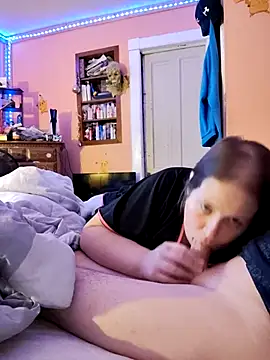 Snapshot of 023Longandjuicy chatting on October 2025 05:20:02 AM 023Longandjuicy online show from October 2025 05:20:02 AM