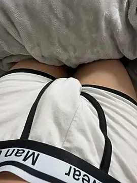 toooom845 online show from December 2024 07:10:01 PM