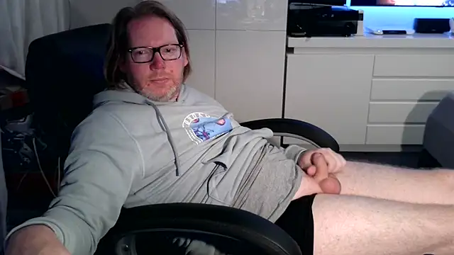 VSteph online show from October 2025 01:03:02 AM