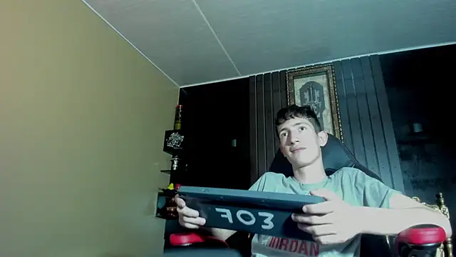 Erik Osorio online show from January 2025 04:30:02 PM