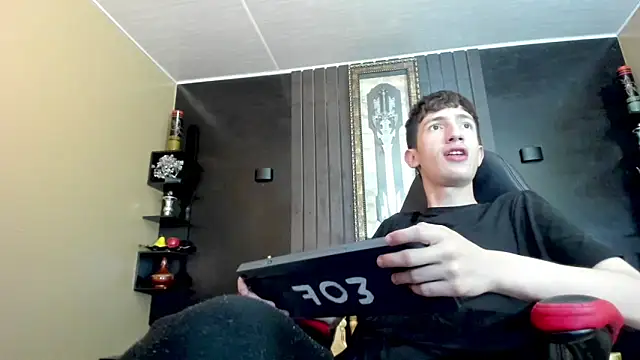 Erik Osorio online show from January 2025 08:21:02 PM