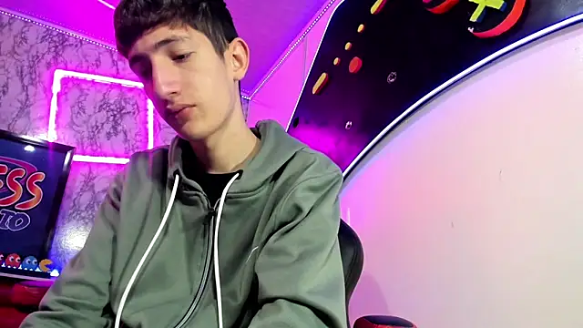 Erik Osorio online show from January 2025 04:55:02 PM