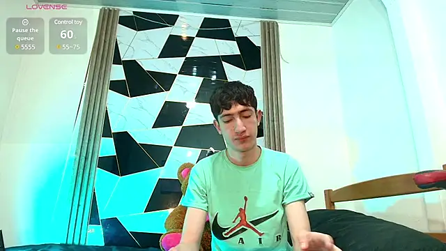 Erik Osorio online show from February 2025 04:20:02 PM