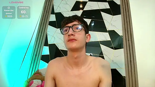 Erik Osorio online show from March 2025 10:31:02 PM