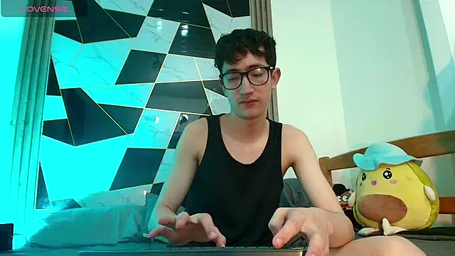 Erik Osorio online show from March 2025 01:39:01 AM