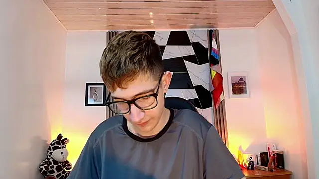 Erik Osorio online show from September 2025 03:55:02 PM